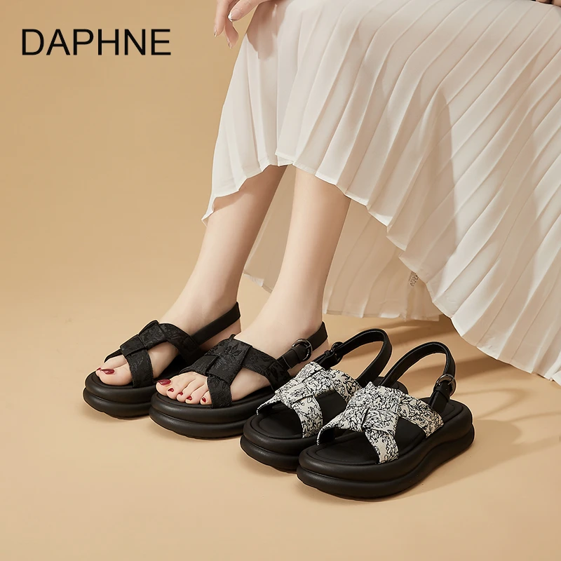 Daphne/达芙妮24夏季新款时尚百搭厚底休闲外穿沙滩鞋国风凉鞋女