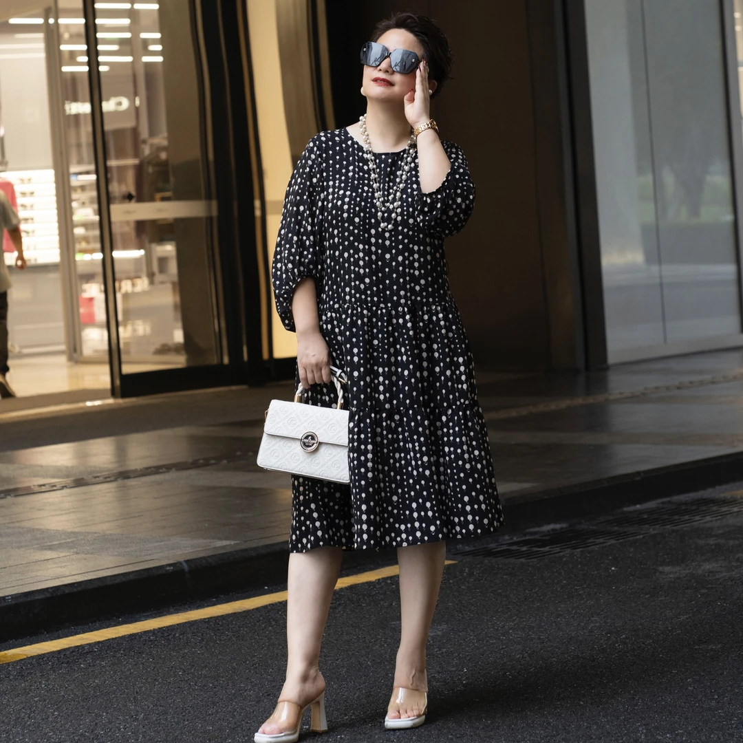 大富婆2025夏季新款印花法式桑蚕丝显瘦减龄小波点大码连衣裙0163