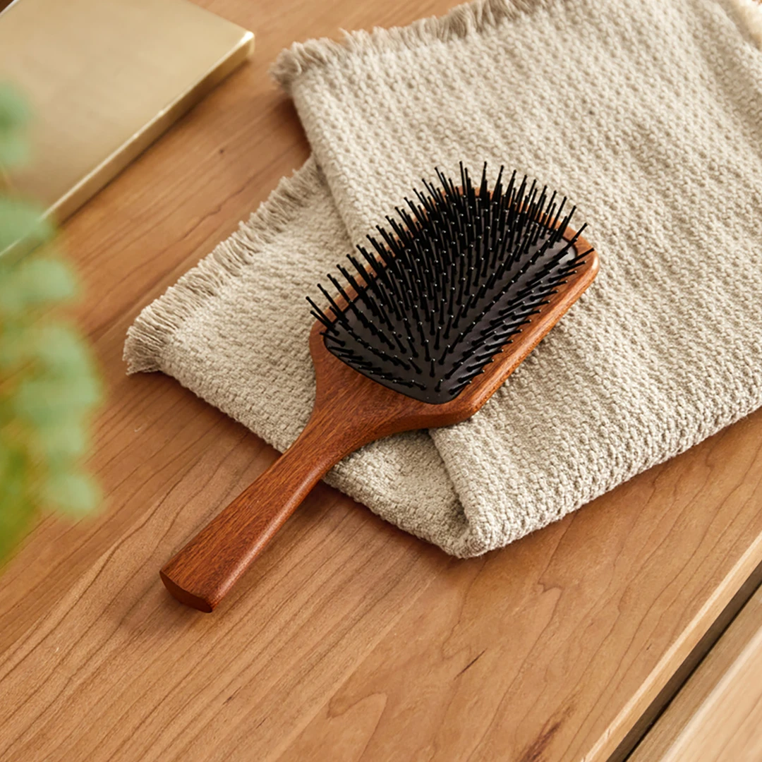 源氏木语实木梳子北欧山毛榉护发气垫梳现代简约家居好物卷发梳