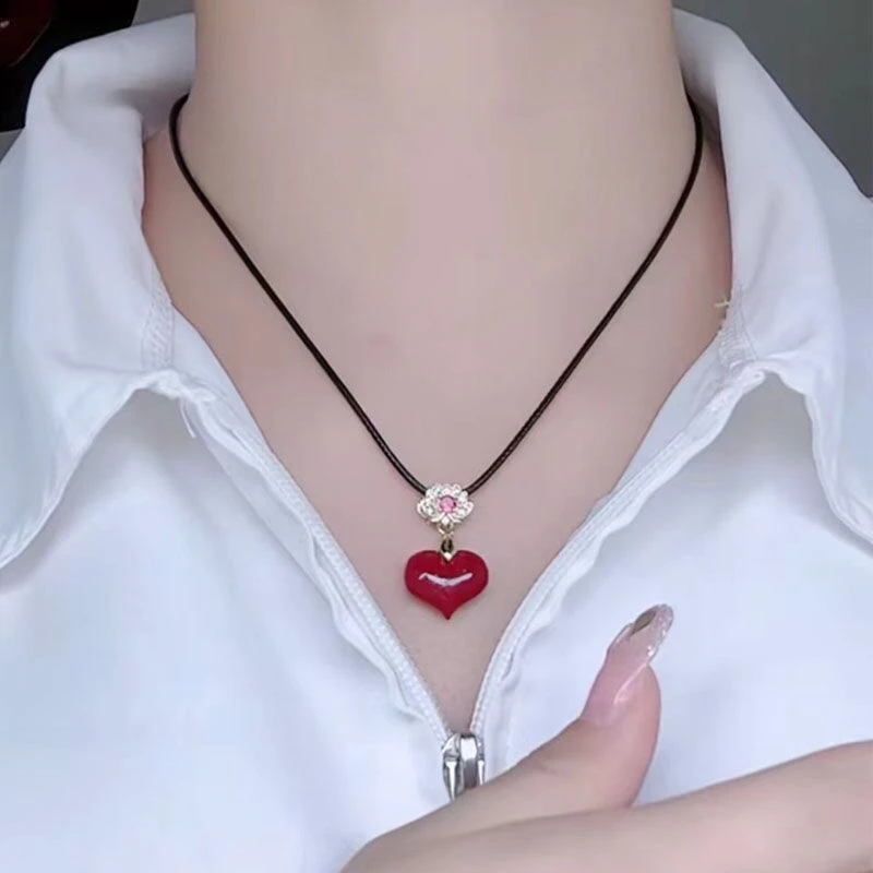 含辰砂工艺品正品朱砂精致百搭女款爱心吊坠