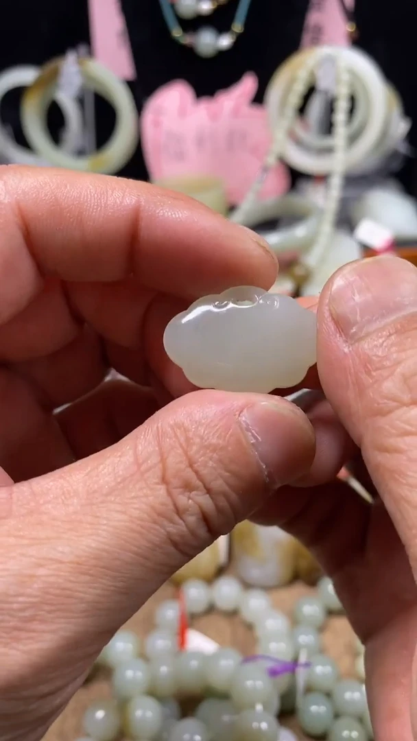 【闪购商品】和田玉颈饰未镶嵌宝宝锁