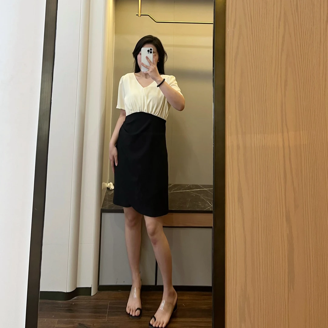 微胖定制【DM082】微胖mm遮肚显瘦藏肉镂空气质连衣裙