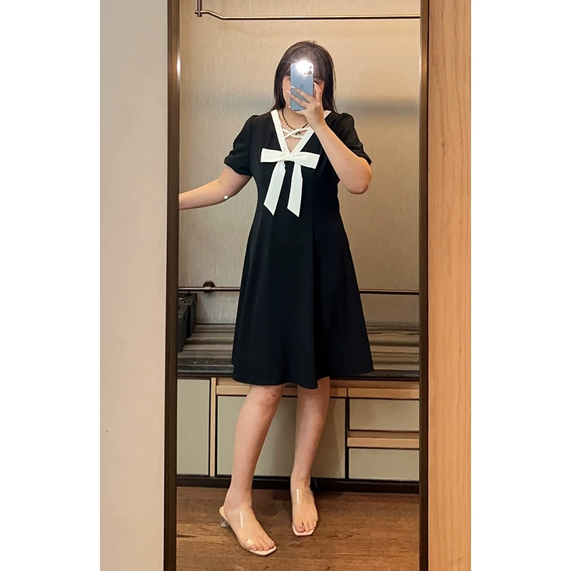 两穿式设计感连衣裙微胖mmV领蝴蝶结方领锁骨装显瘦HC157