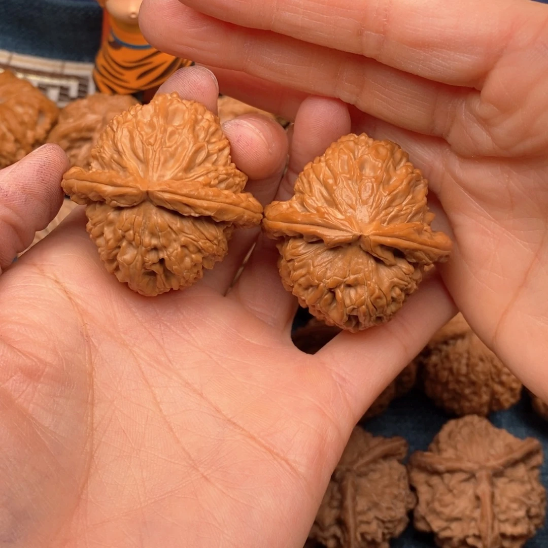 文玩核桃把件竹****42全品白狮子毕业