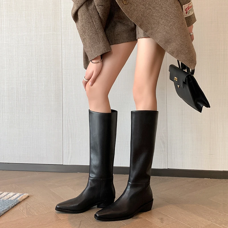 34-40码/跟高4cm/黑棕/简约百搭斜口直筒粗跟长筒靴