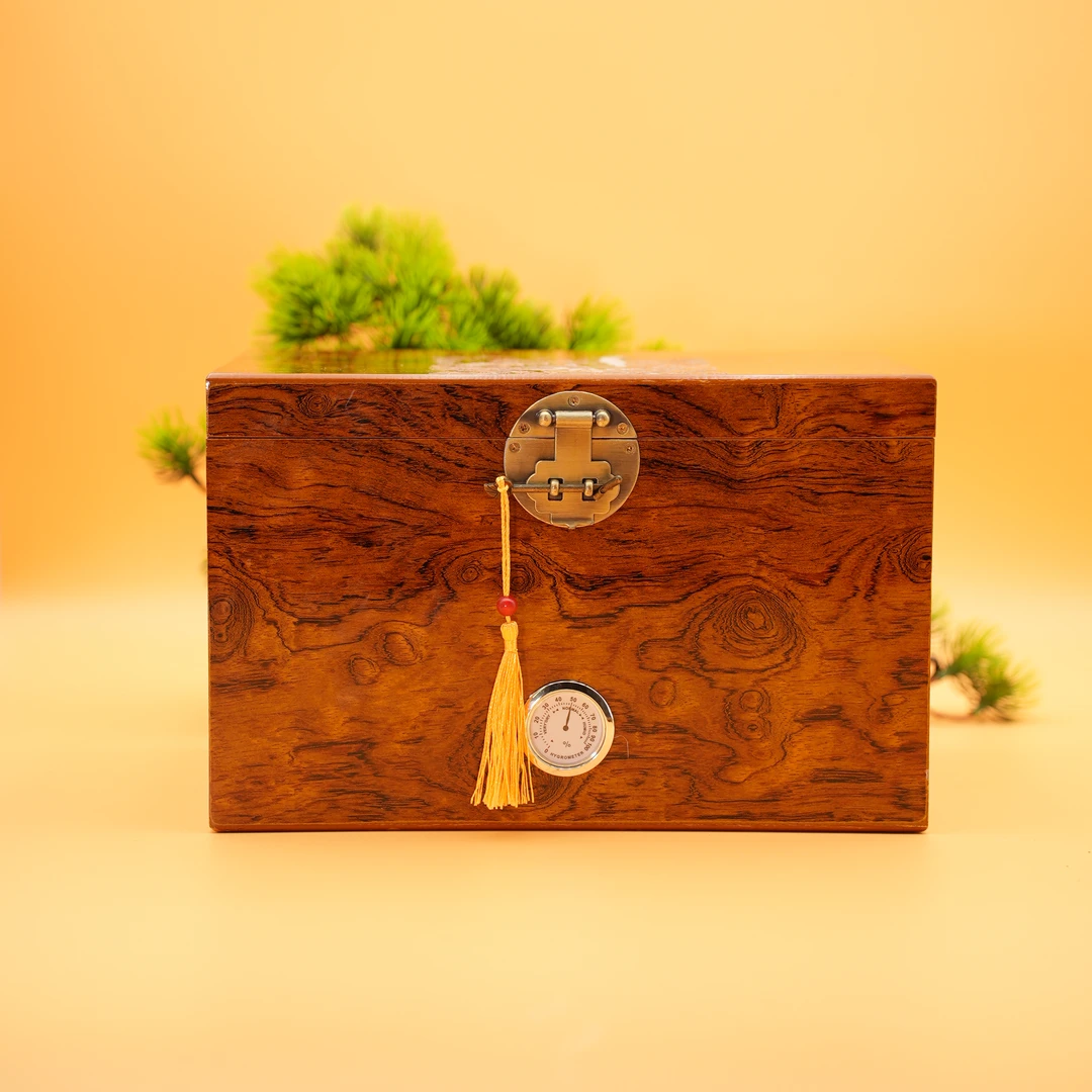 2022年 易武薄荷塘 大单株 头春头采 普洱生茶