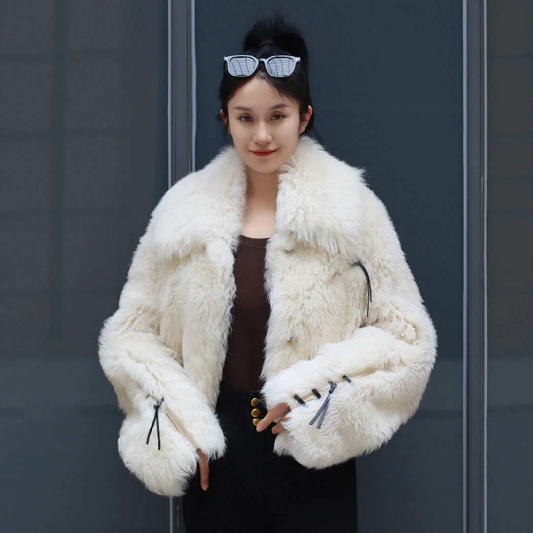 初晓2024年秋季新款女士皮毛一体外套 米白 休闲时尚 31434