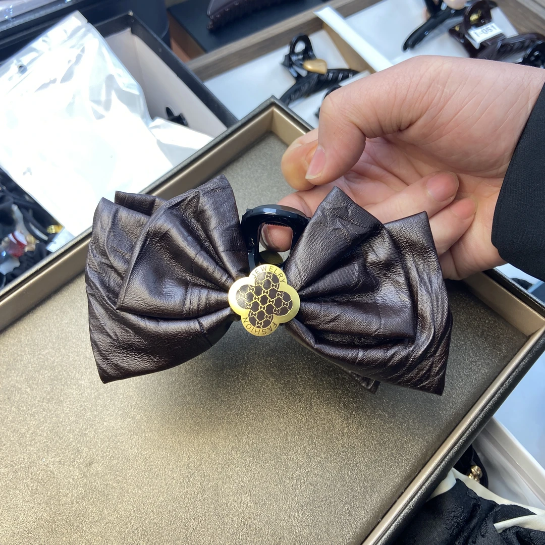 梦云饰尚 小香风发夹气质轻奢重工皮质蝴蝶结抓夹发夹MY038