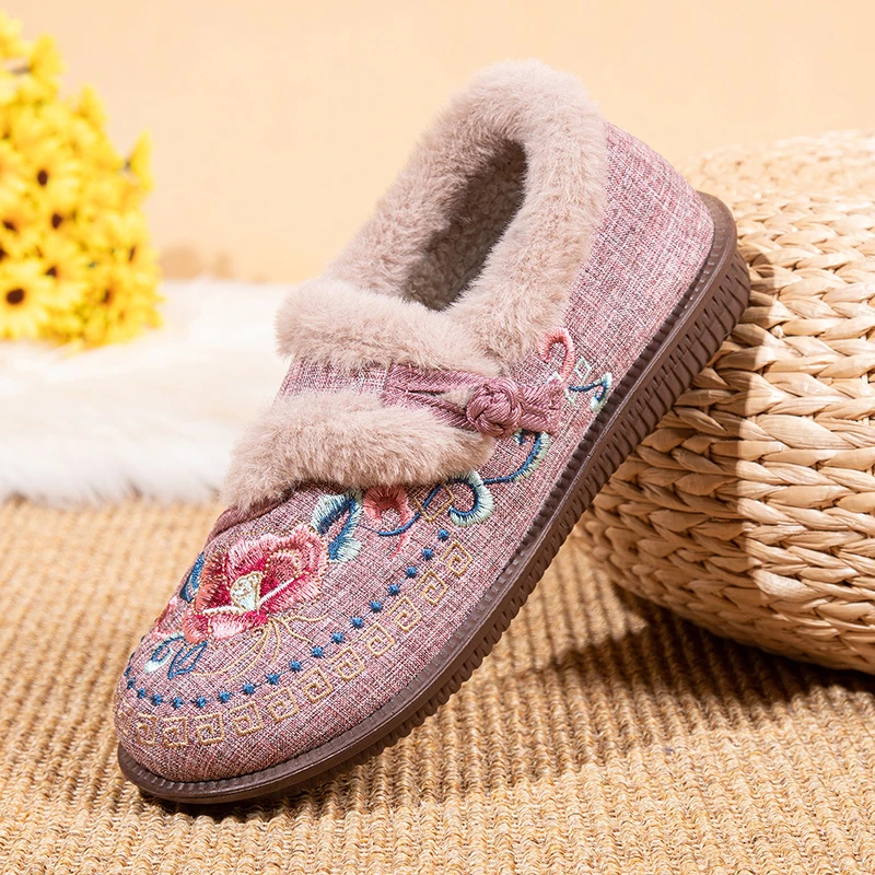 老北京布鞋女冬季新款加绒防寒保暖老太太棉鞋防滑软底古风绣花鞋