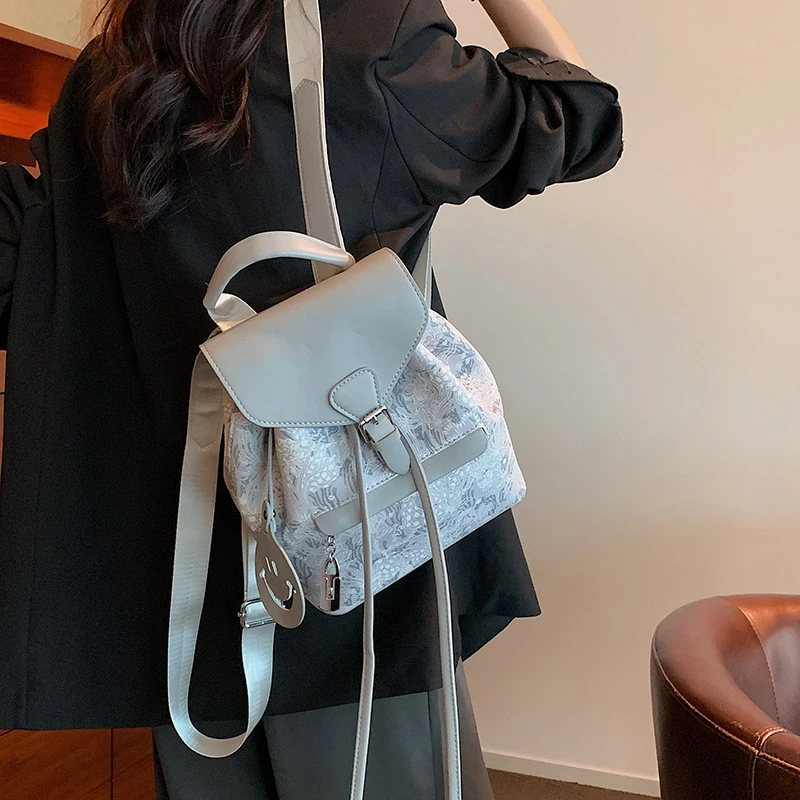 优雅通勤双肩包女2024夏季新款小众大学生时尚韩版潮流百搭背包女