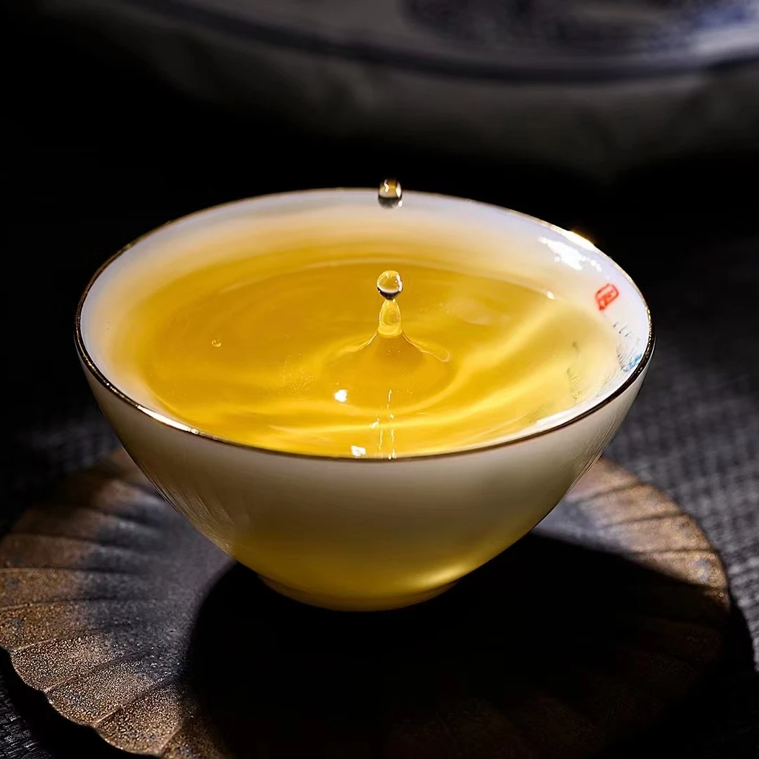 2018年黄草林尝春白茶沱