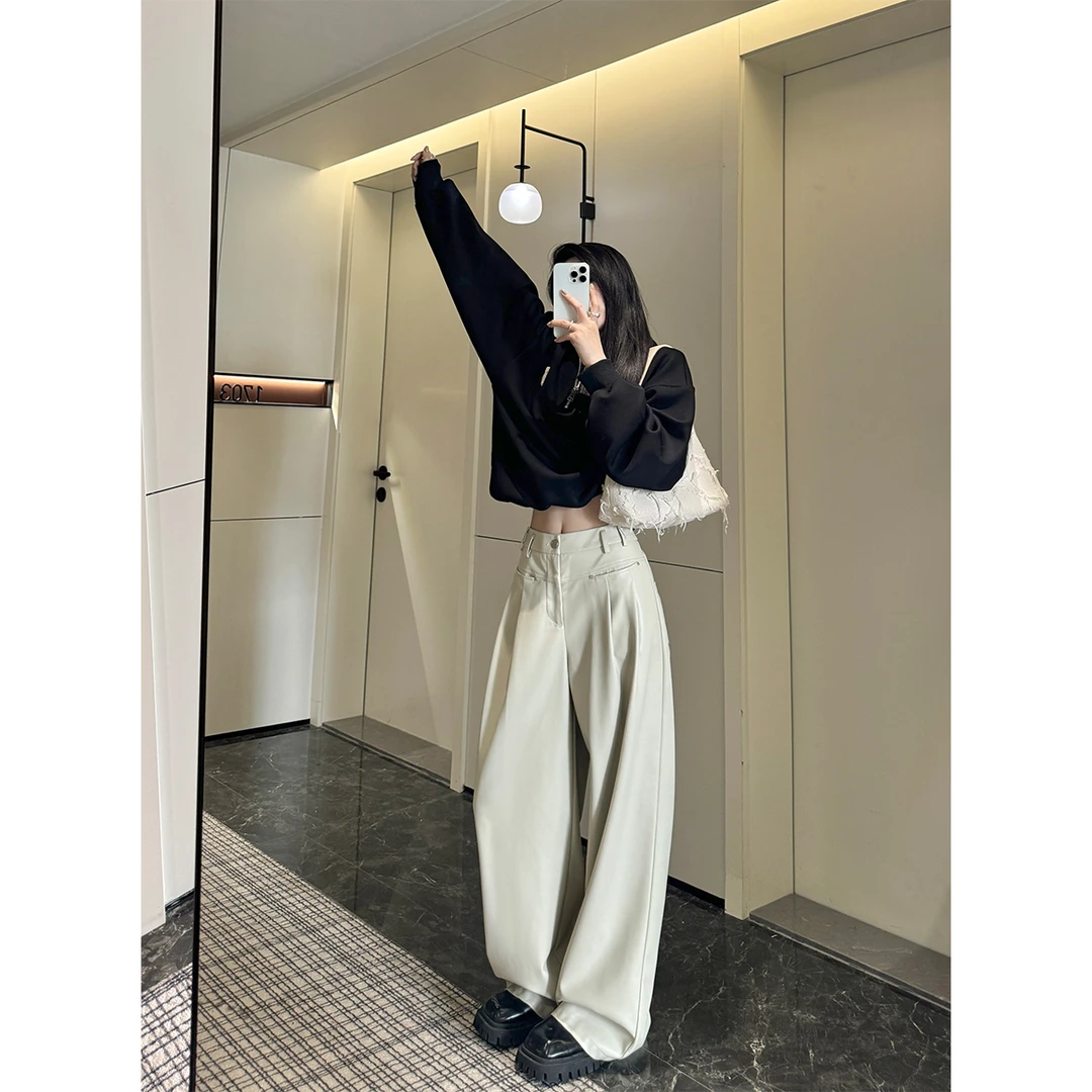 10.21 P1021K3395一字袋直筒皮裤女休闲感宽松长裤