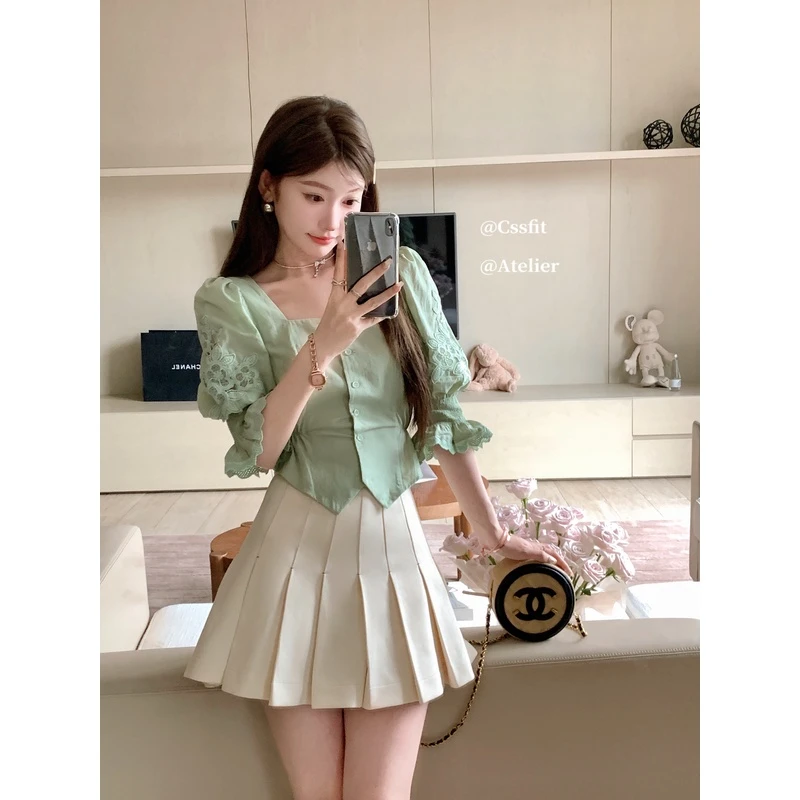 【折扣】迟伞伞 青柚韶光 刺绣镂空方领法式衬衫独特裁剪显瘦上衣