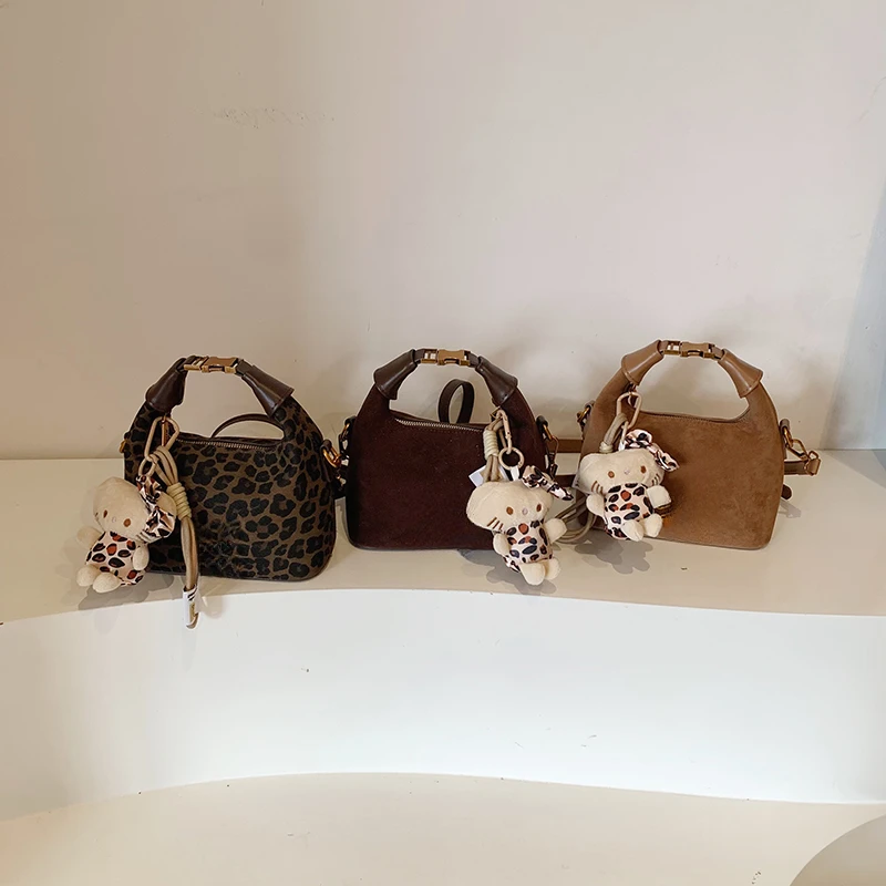 网红轻奢时尚百搭潮流简约洋气休闲小众韩版豹纹单肩斜挎手提肩包