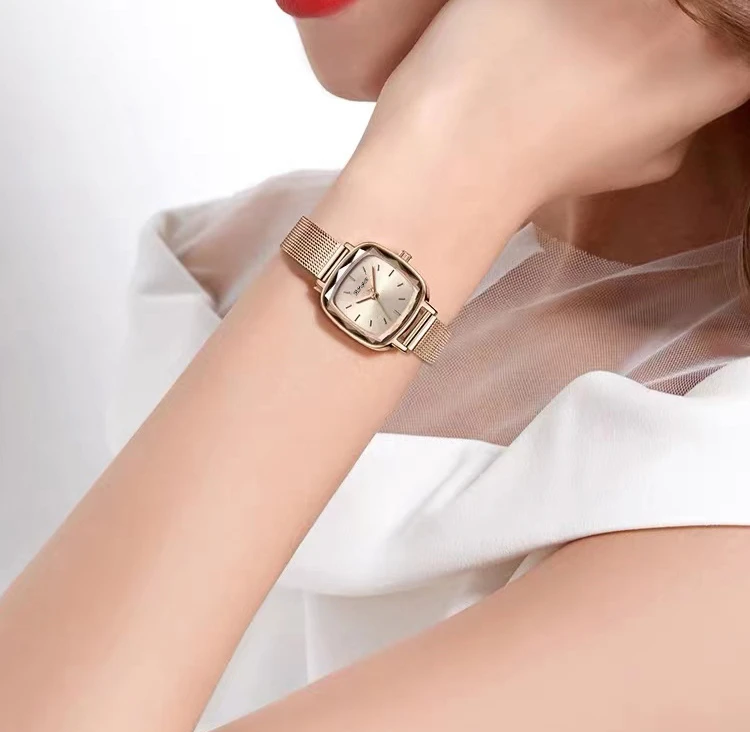 气质时尚复古简约小众防水女士百搭轻奢经典小巧精致ins女士腕表