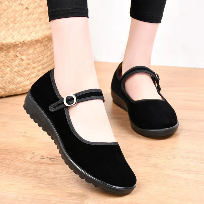 老北京布鞋女妈妈中老年黑一代厚底平低工作鞋