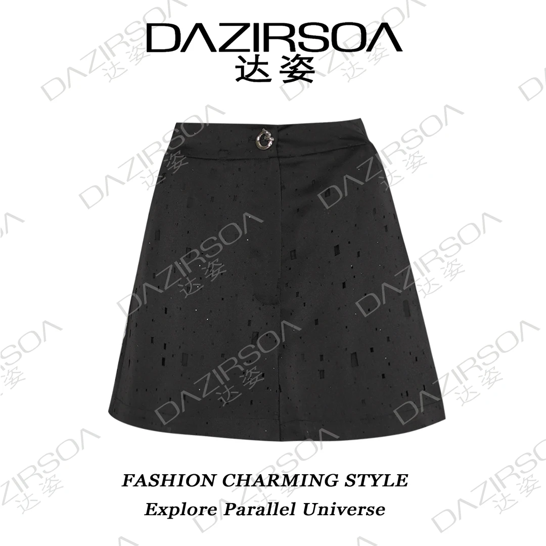 24S/S /空间构型/ 时尚设计烧花镂空显瘦短裤 S673