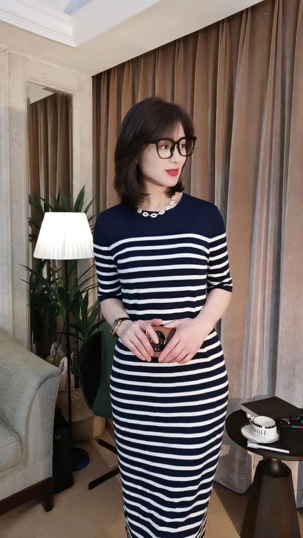 柏澜【横条连衣裙】宽松连衣裙显瘦开叉连衣裙气质针织时尚BL24055-