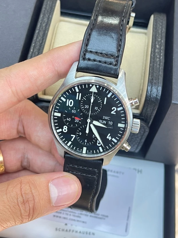 99新  米兰坊/万国黑盘飞行员/表径43mm/公价47700
