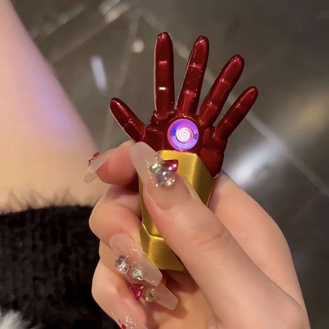 我猫呢/钢铁侠手臂头盔复仇者联盟美队盾牌雷神锤手办充电打火机