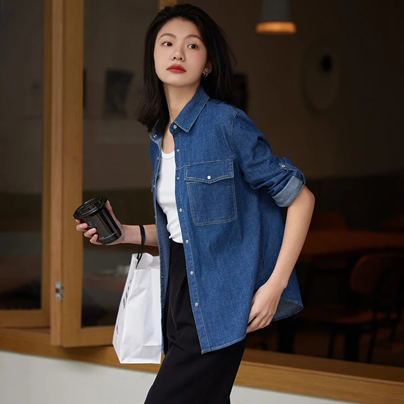 德玛纳春秋新品牛仔衬衫女时尚高端长袖衬衣蓝色上衣休闲翻领水洗