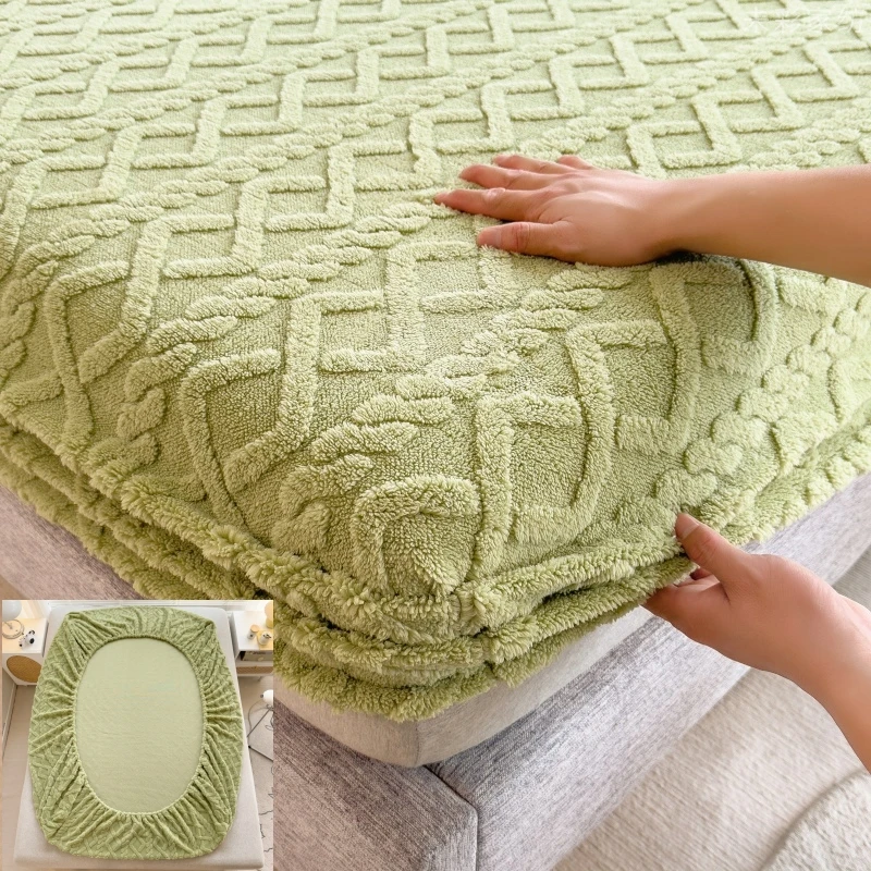 牛奶绒加厚床笠单件冬季珊瑚绒床罩套床垫保护套防滑固定全包床单