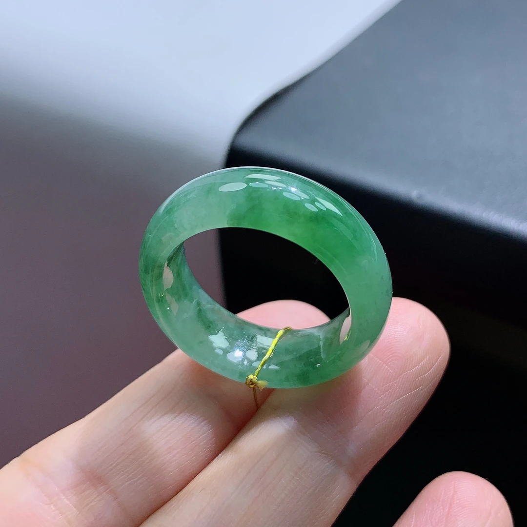 22-23号圈天然缅甸翡翠A货满色飘红轮胎翡翠戒指20.3*8.7*4.2mm