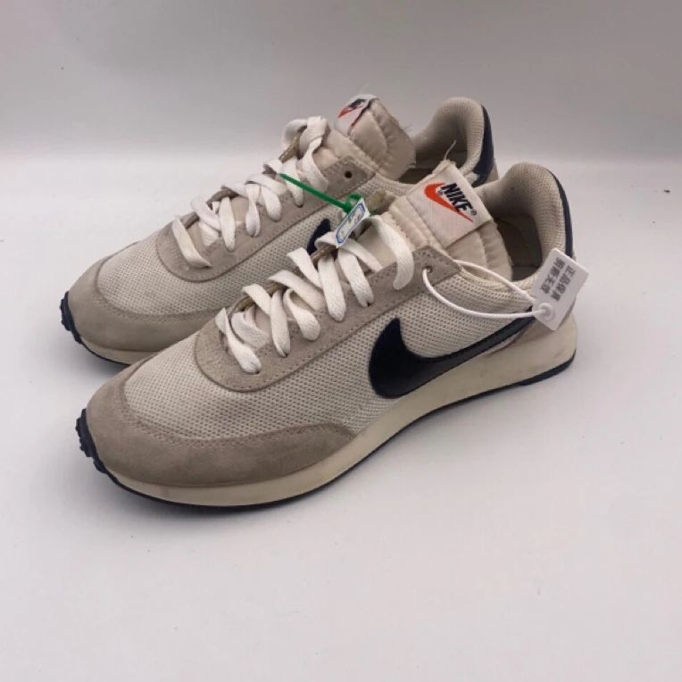 41码 内长260 二手正品 Nike 休闲 跑鞋  无原盒 公价 699低帮
