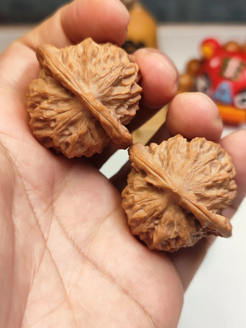 瓷娃娃，边39，大耳朵小气门皮色红润，皮质好挂瓷快，有一个尖有修