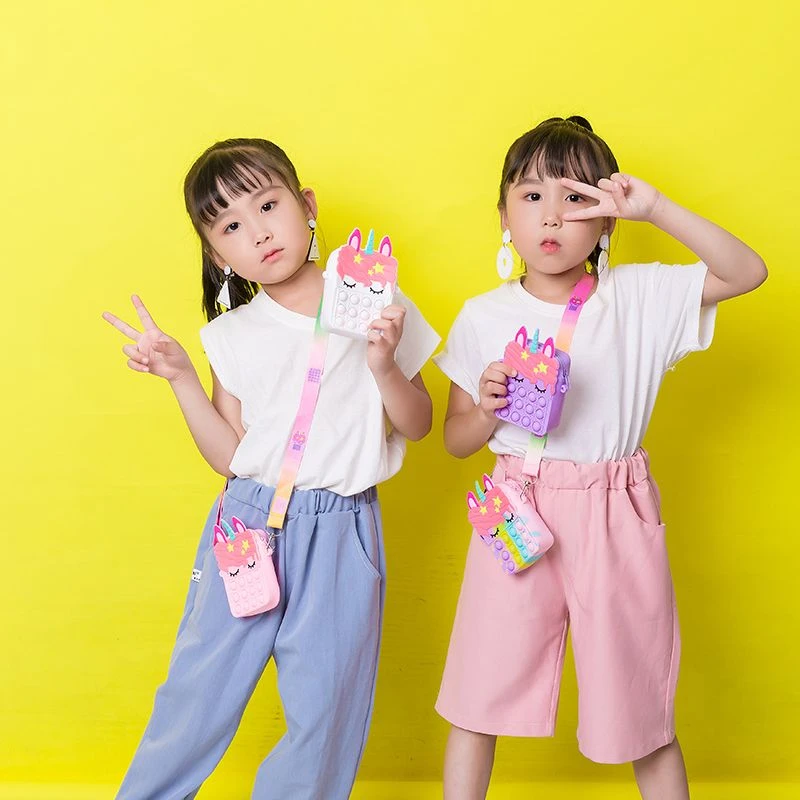 【福利款】网红时尚百搭女孩卡通零钱包洋气手指减压泡泡儿童斜挎包