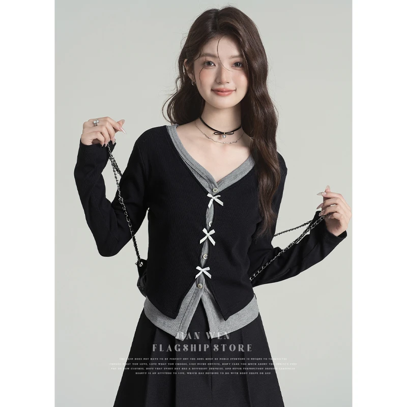 2025秋季新款v领假两件设计感长袖针织开衫女撞色修身显瘦短上衣