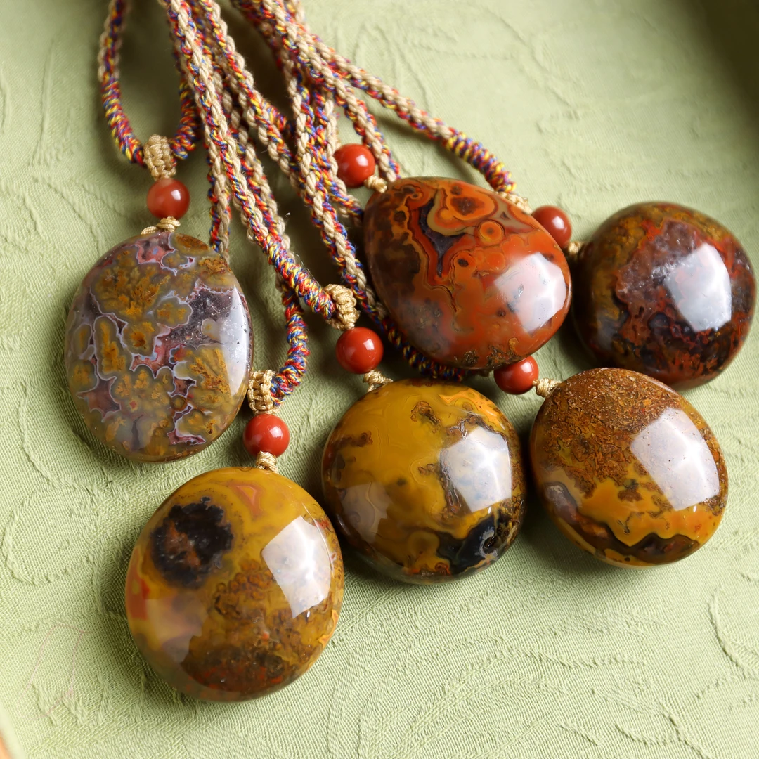 【蔓时光】玛瑙椭形民族风送礼女款编绳吊坠（多样性发货 发其一）