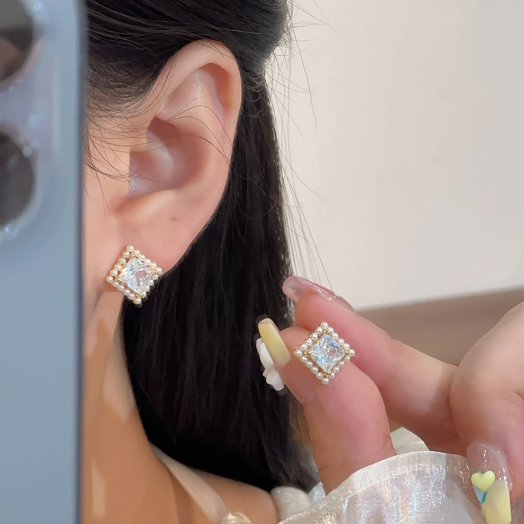 简约小众米珠锆石方块耳钉A263