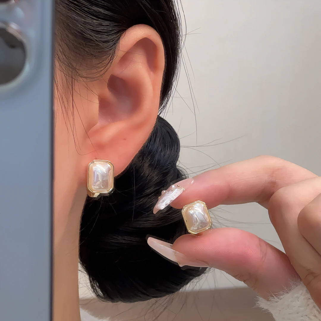 铜合金耳饰 【恰度】气质高级显质感珠珠方块耳钉