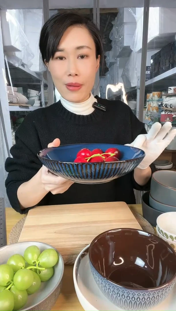 【闪购商品】陶瓷其他8英寸线条窑变蓝碗微瑕