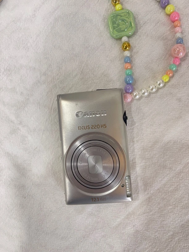 佳｜能Ixus220Hs 1210万像素5倍光学变焦 奶白肌自带磨皮 数码相机