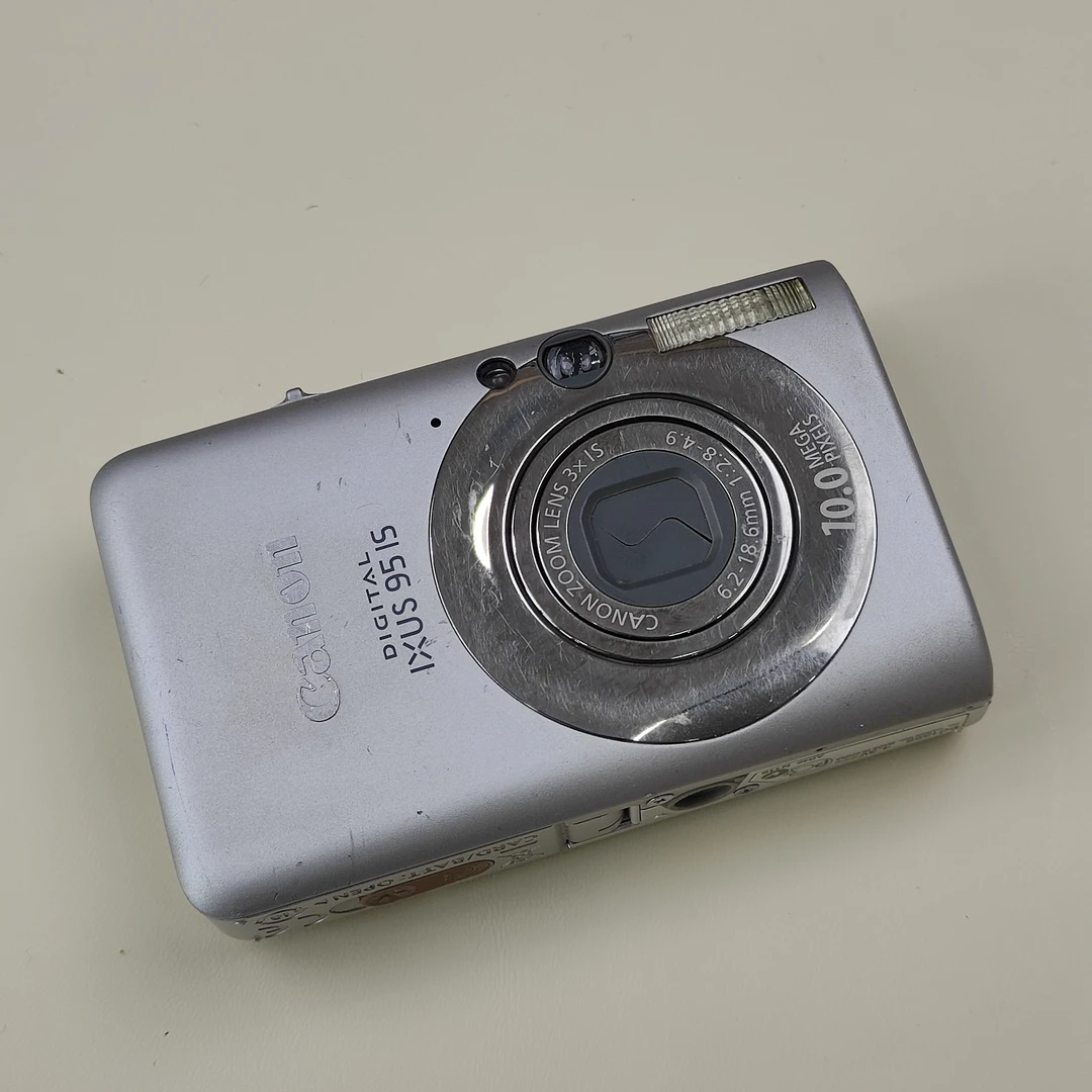 9新 Canon/佳能 ixus95银1000万像素3倍变焦ccd数码相机