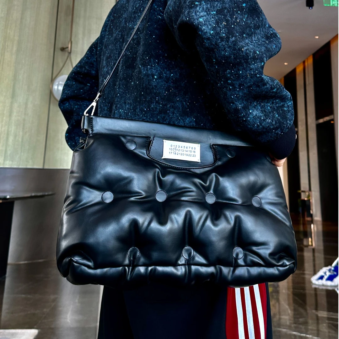 金先生小众设计个性云朵枕头慵懒风斜跨百搭包