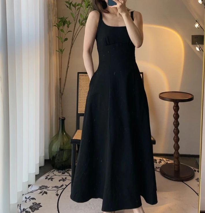 【星星】B0611忘不掉你  氛围感吊带显瘦长款收腰长裙