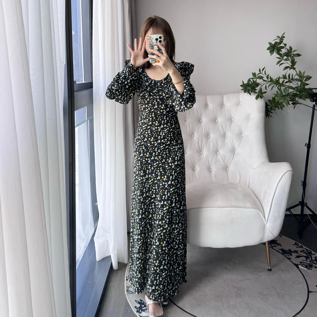 C158 小雏菊长袖连衣裙显瘦高腰夏季复古法式修身小众