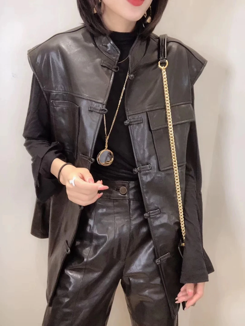 绵羊皮宽松马甲女真皮复古中国风皮坎肩秋冬新款盘扣无袖皮衣外套