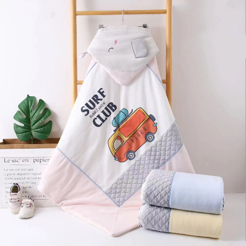 710A7宝宝冬季外出带帽加厚抱被新生儿加厚保暖抱被