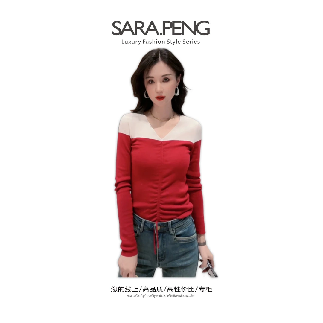 SARA.PENG摩登风尚/德国扬子纱羊毛双色拼一体成型圆领长袖针织衫