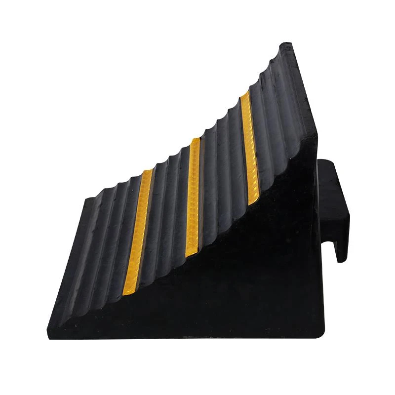 橡胶三角木 出租车专用车轮止滑止退器 汽车挡车器 轮挡 止轮块