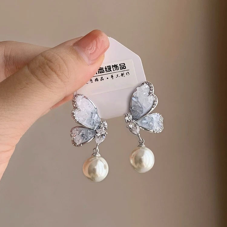 蓝色蝴蝶珠珠耳饰女小众设计感耳钉独特轻奢气质饰品