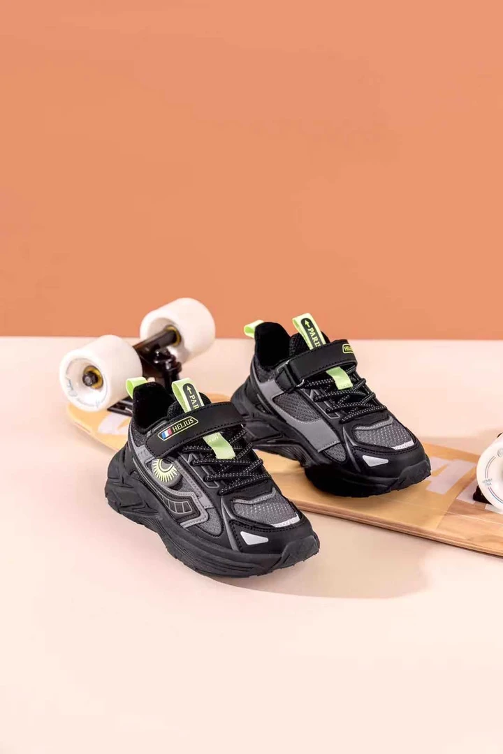 赫利俄斯冬季新款运动机能鞋