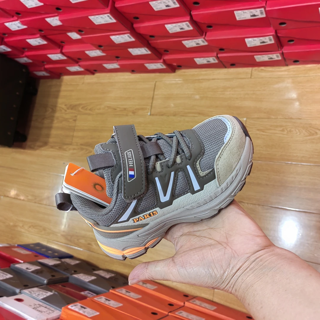 2024年秋季新款运动鞋