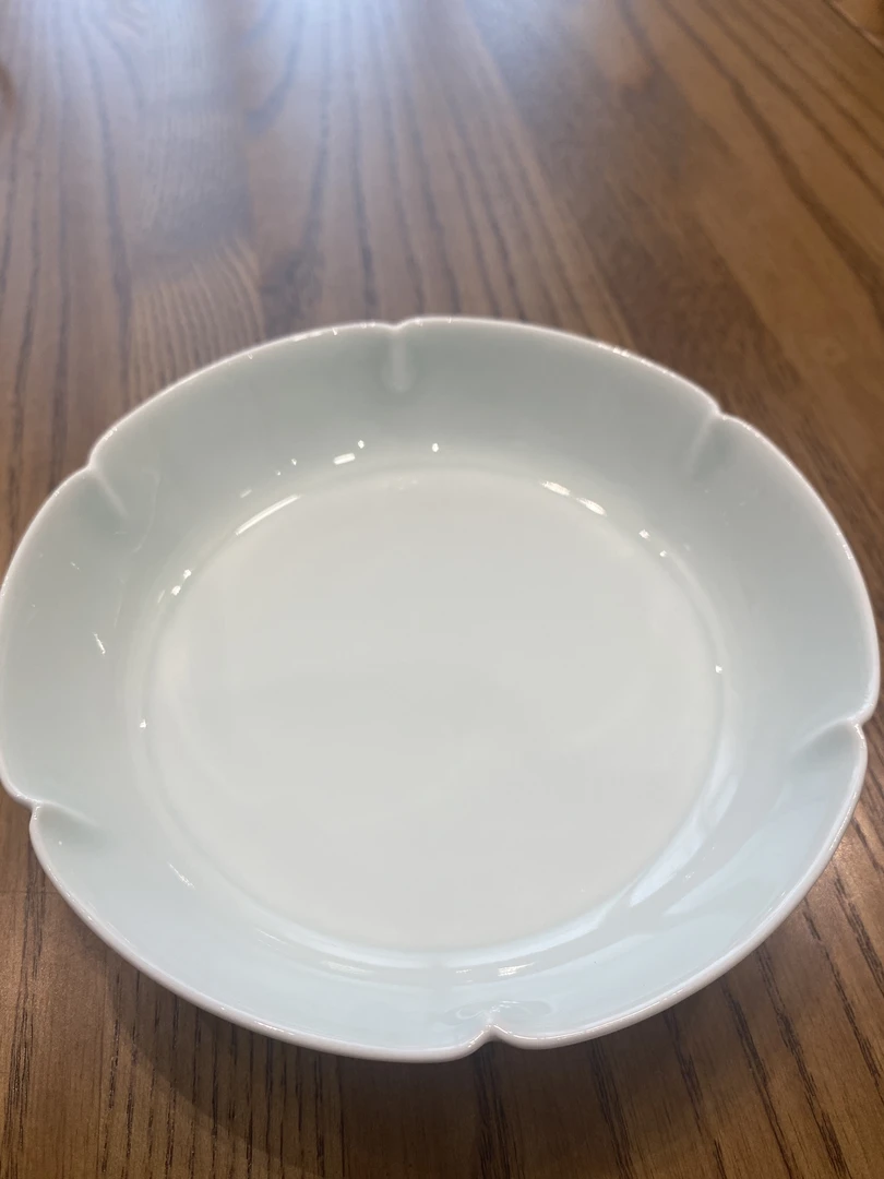 皎白色壶承，百搭实用，更具饮茶意境