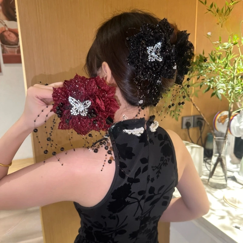 玫瑰飘带秋冬新款刺绣飘带羽毛抓夹高级感古风鲨鱼夹百搭珠珠发饰