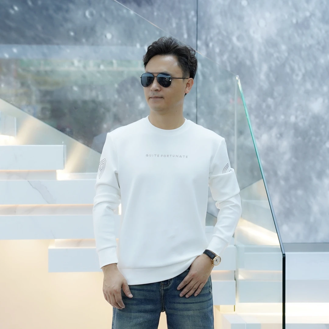 【汇佳服饰】ZB0006秋季卫衣轻奢欧版时尚休闲多色微阔潮流圆领卫衣